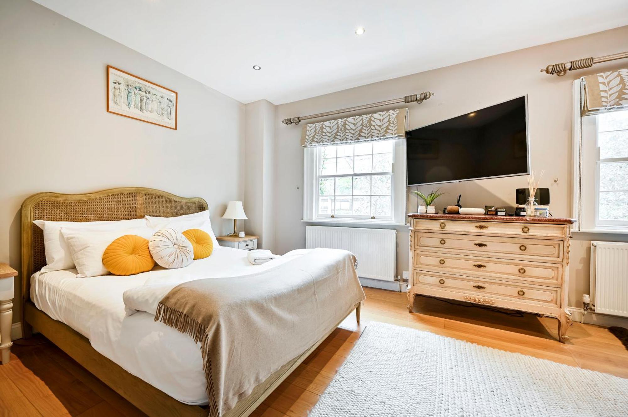 Magnificent 2 Bed Hyde Park Mews House Apartment ลอนดอน ภายนอก รูปภาพ