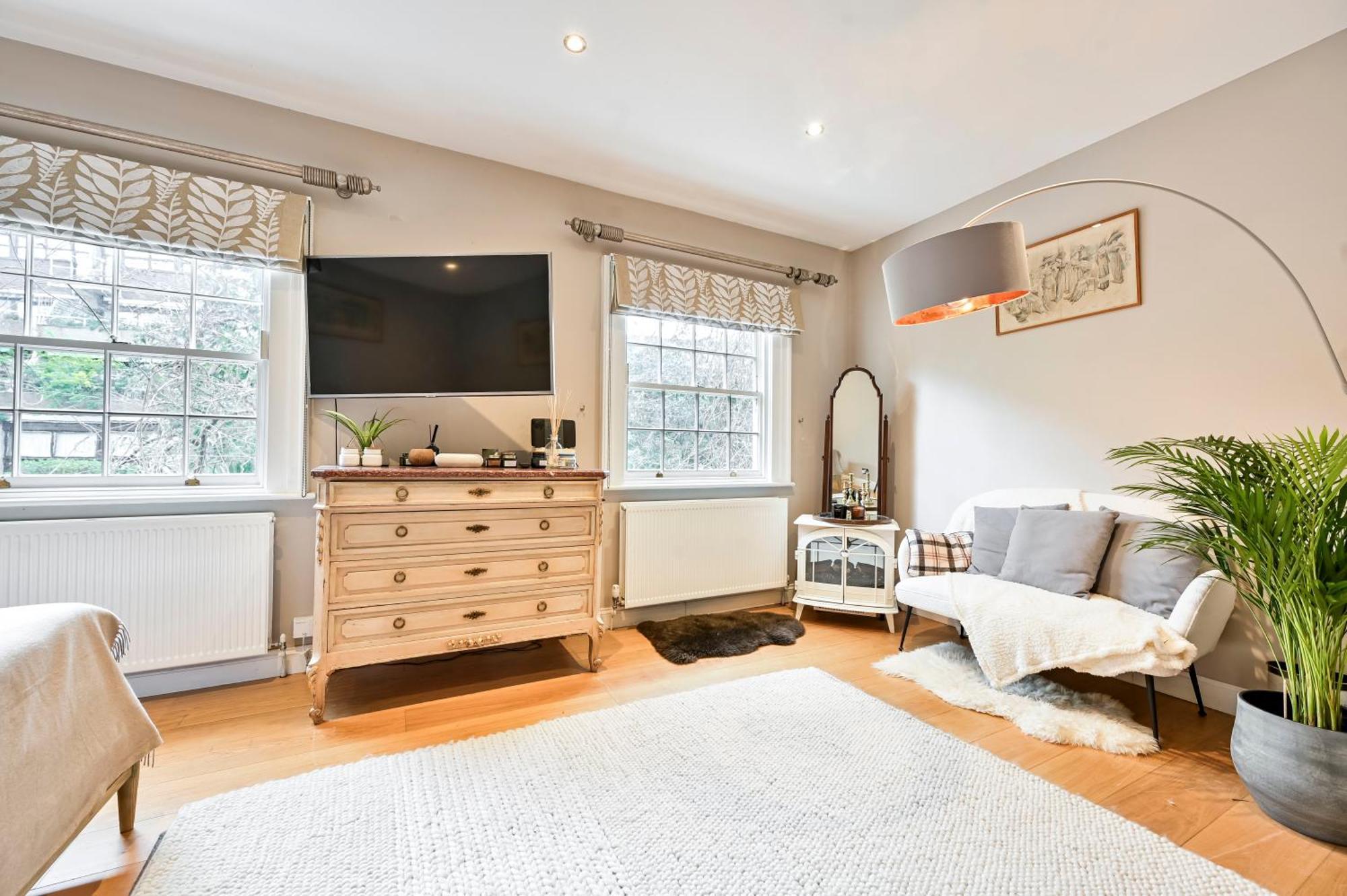 Magnificent 2 Bed Hyde Park Mews House Apartment ลอนดอน ภายนอก รูปภาพ