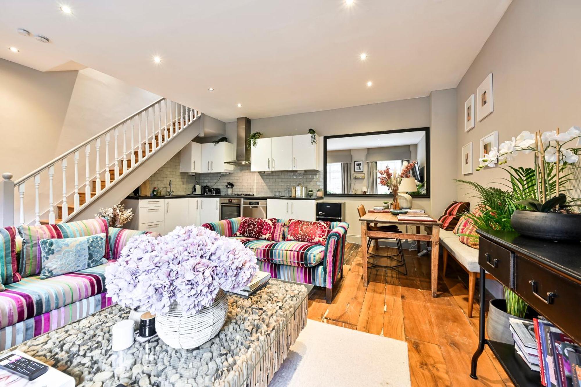 Magnificent 2 Bed Hyde Park Mews House Apartment ลอนดอน ภายนอก รูปภาพ