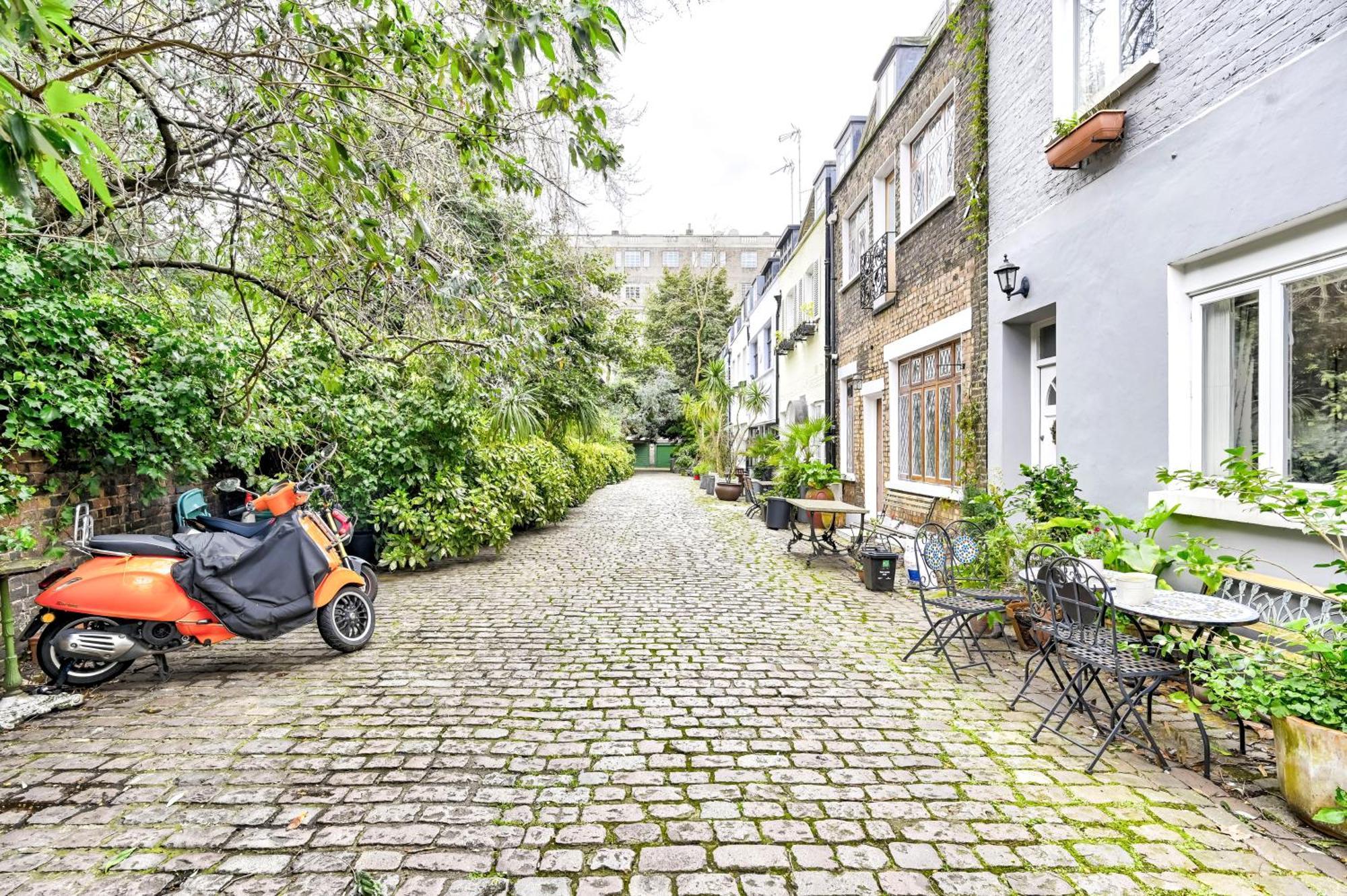 Magnificent 2 Bed Hyde Park Mews House Apartment ลอนดอน ภายนอก รูปภาพ